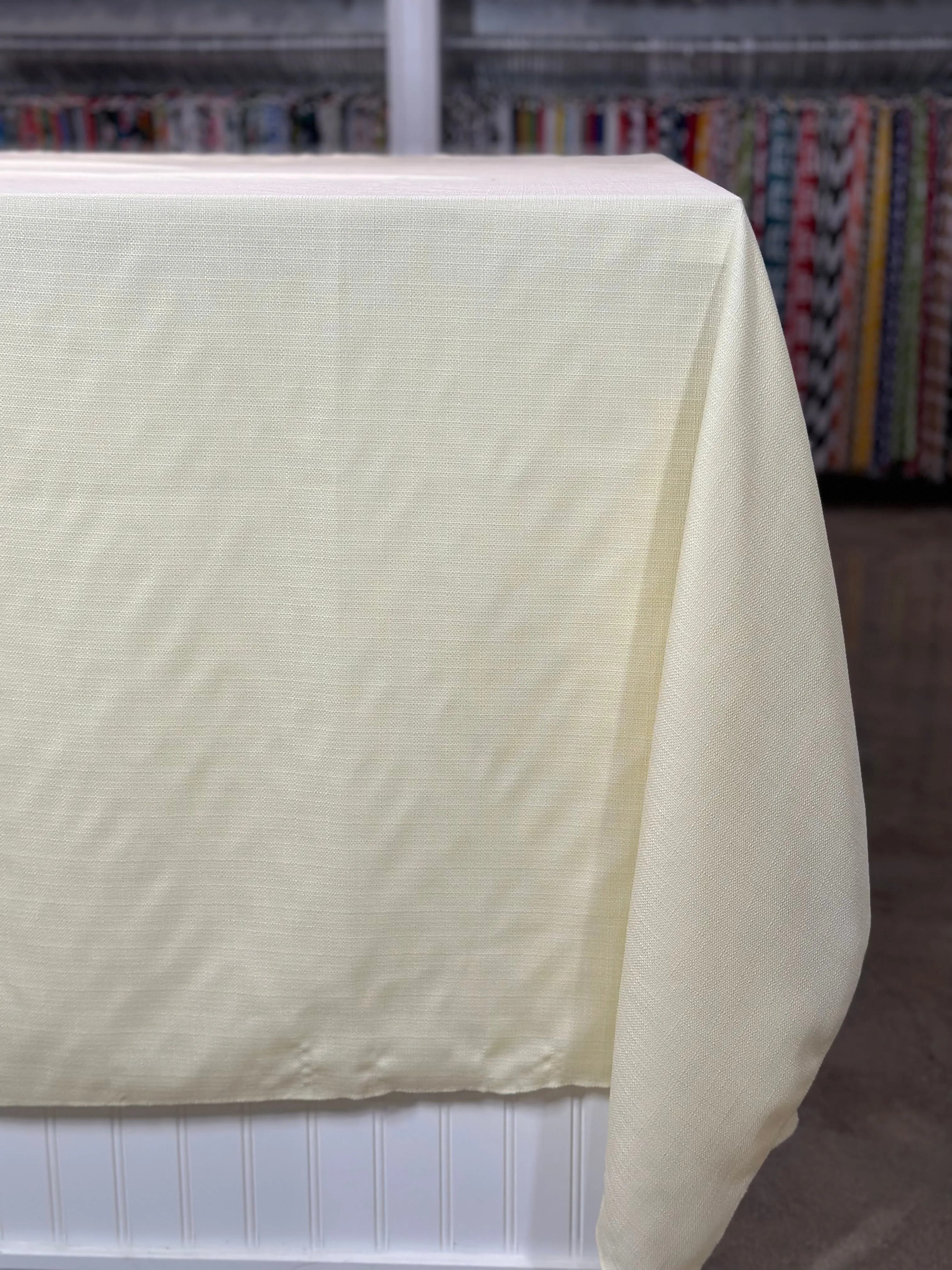 1pc - Rustic Linen Table Linen 132" Round - Ivory